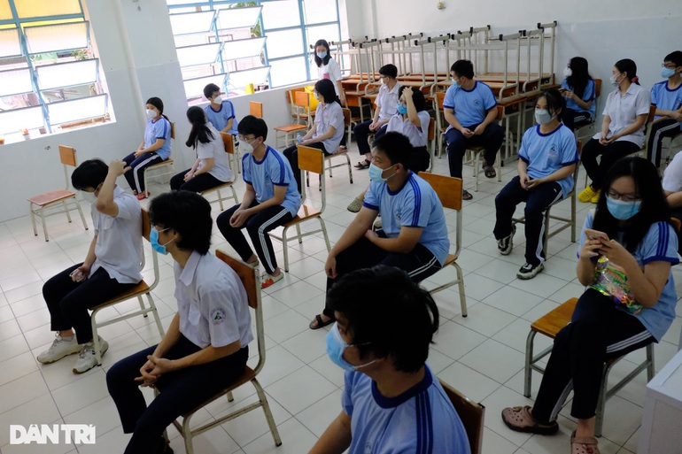 F0 học sinh tăng: Chuyên gia đề nghị thí điểm xét nghiệm và giữ lại lớp - 3