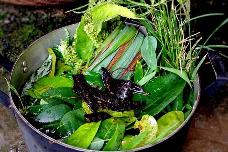 Nhà nhà xông hơi chữa Covid-19, chuyên gia cảnh báo nguy hiểm nếu lạm dụng