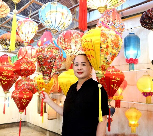 Độc đáo nghề làm lồng đèn hơn 400 tuổi ở Hội An - 10