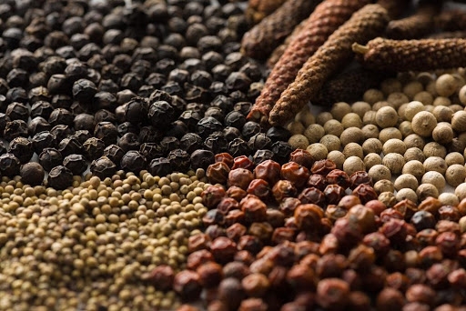 Giá tiêu hôm nay ngày 9/8: Tiếp đà tăng, trong nước vượt mức 77.000 đ/kg