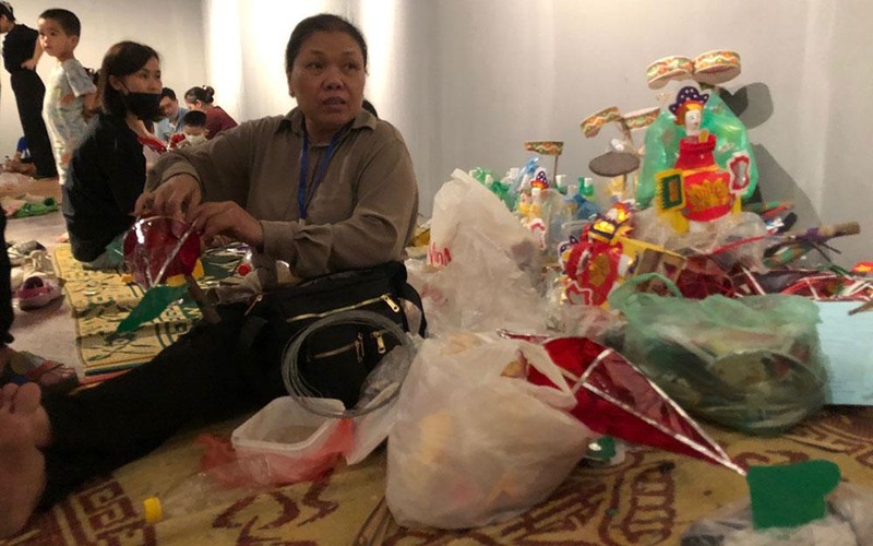 Những nghệ nhân “giữ lửa” Trung thu