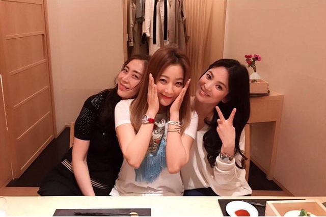 Kim Hee Sun - Mỹ nhân nhận mình đẹp hơn Song Hye Kyo, Kim Tae Hee - 3