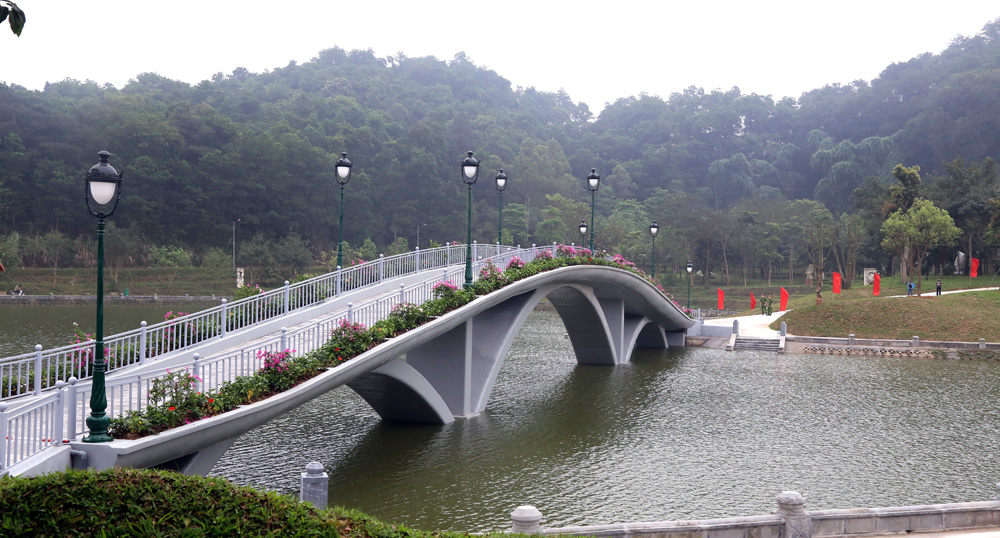 Những cây cầu du lịch trong lòng thành phố