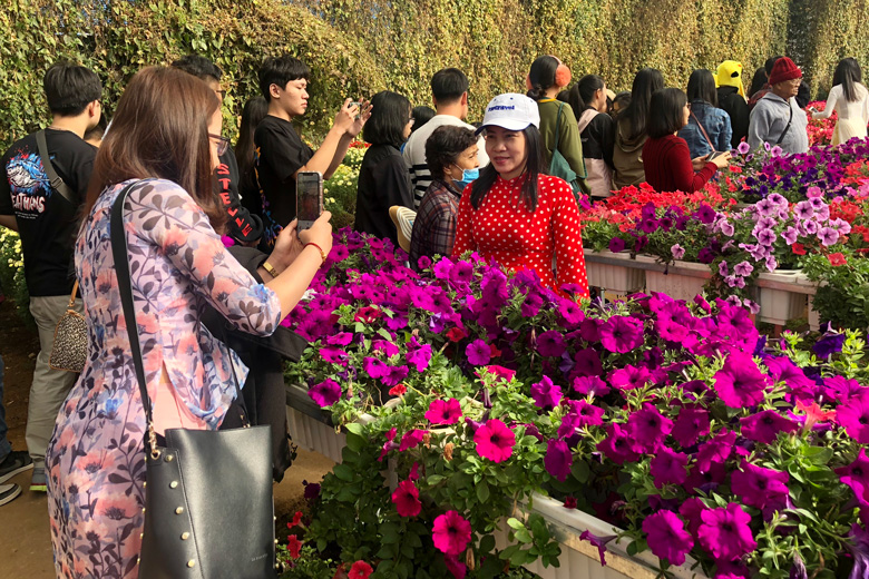 Du lịch những làng hoa