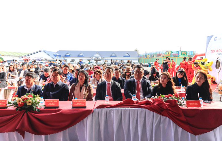 Khai mạc chương trình tham quan làng hoa Vạn Thành chào đón Festival Hoa Đà Lạt 2022 Khai mạc chương trình tham quan làng hoa Vạn Thành chào đón Festival Hoa Đà Lạt 2022