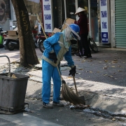 Người dân Thủ đô lại quay cuồng với nắng nóng tái diễn