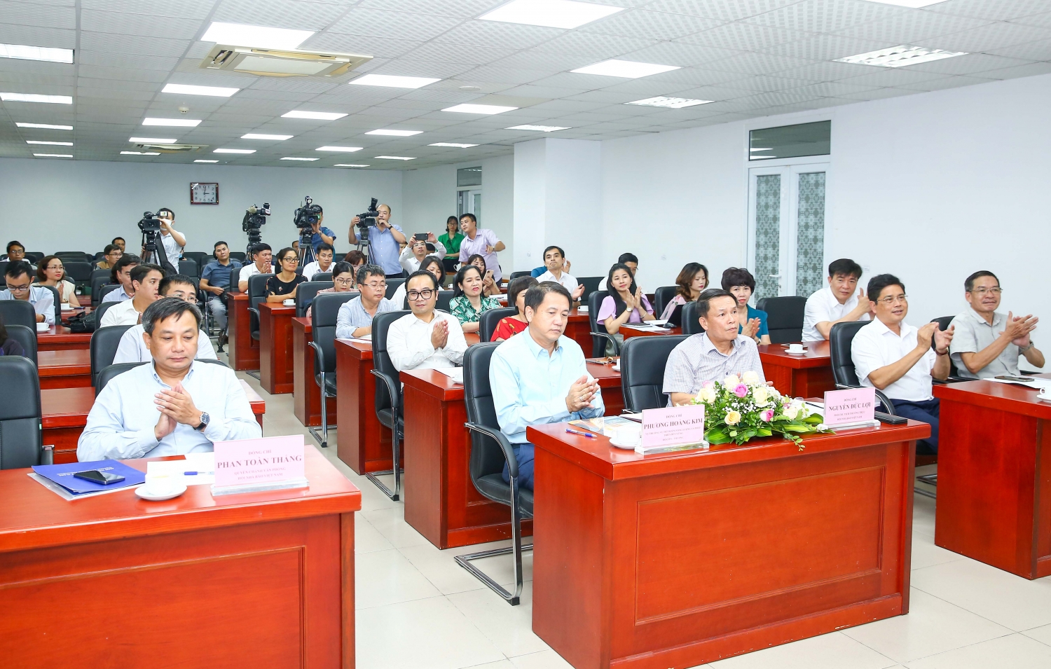Phát động Giải thưởng báo chí tuyên truyền về tiết kiệm năng lượng hiệu quả năm 2022