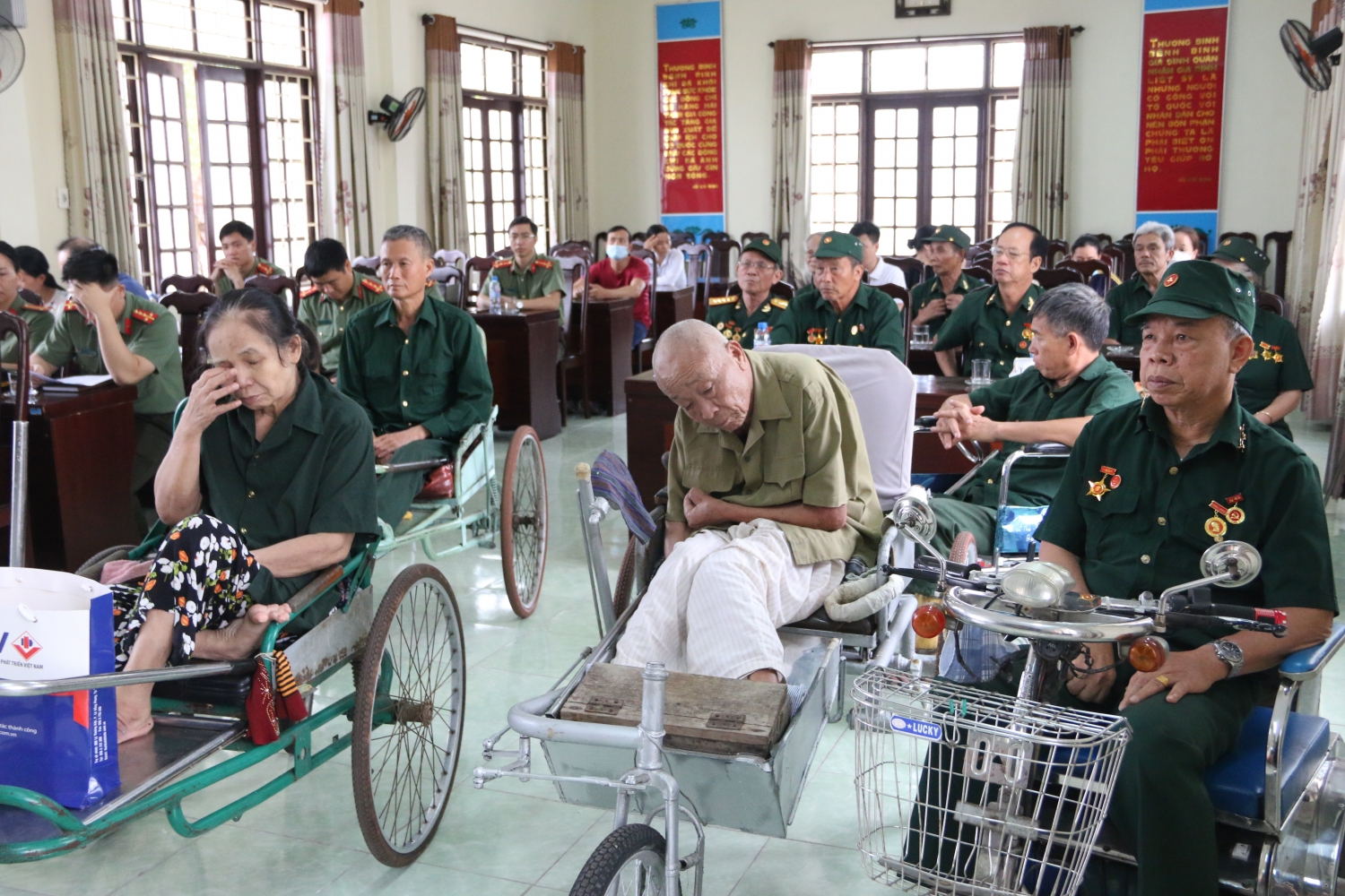 Hội CCB Tập đoàn và Công đoàn DKVN tri ân các thương bệnh binh, người có công tại Thái Bình, Hà Nam Hội CCB Tập đoàn và Công đoàn DKVN tri ân các thương bệnh binh, người có công tại Thái Bình, Hà Nam