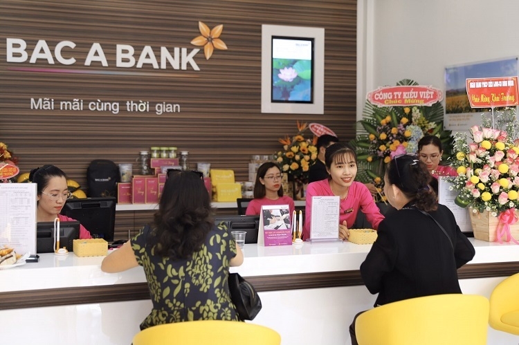 Tin nhanh ngân hàng ngày 30/7: Sacombank dự kiến thoái toàn bộ vốn tại SBS