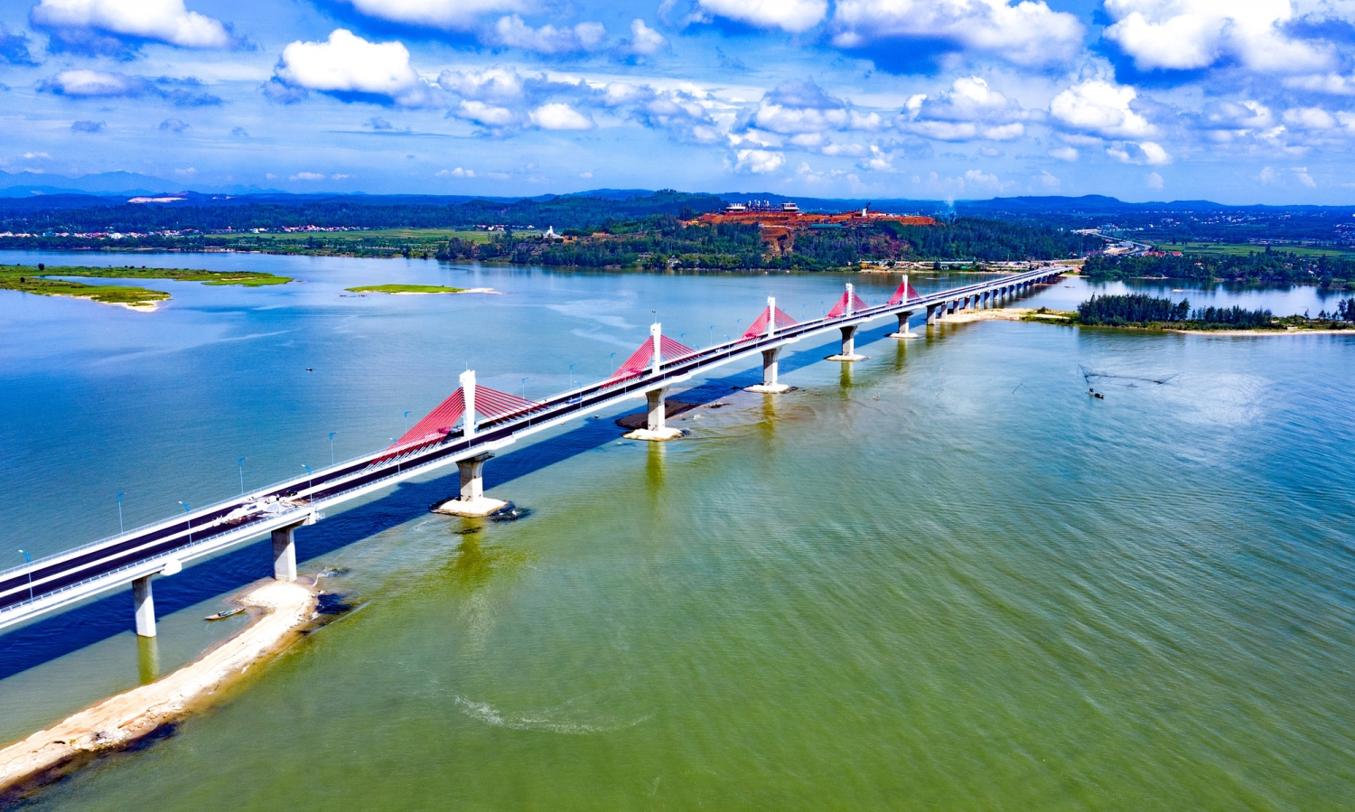 Tin bất động sản ngày 13/9: Thanh Hóa hủy kết quả sơ tuyển 5 dự án nhà ở