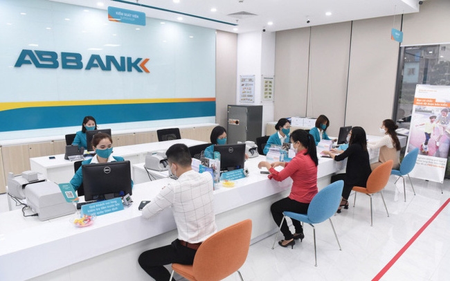 Tin nhanh ngân hàng ngày 27/11: ABBank được bồi thường 74 tỷ đồng trong vụ án tham ô chiếm đoạt tài sản Tin nhanh ngân hàng ngày 27/11: ABBank được bồi thường 74 tỷ đồng trong vụ án tham ô chiếm đoạt tài sản