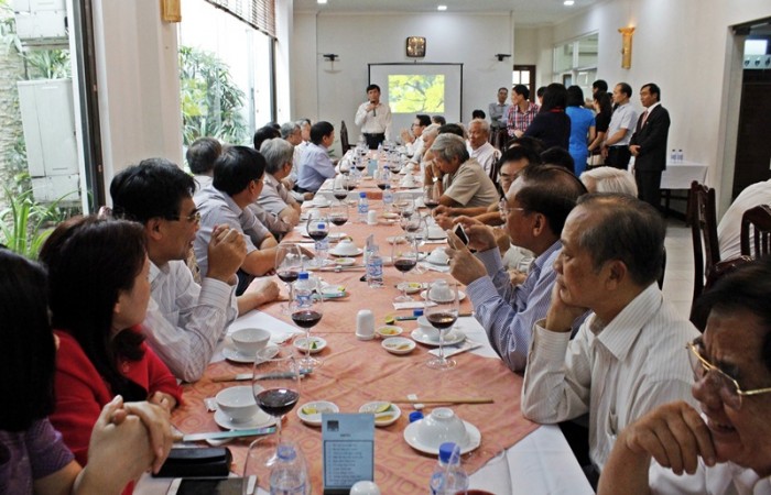 gap mat nguyen lanh dao dau khi qua cac thoi ky phia nam