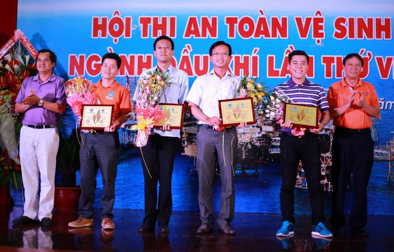 cong doan dau khi be mac hoi thi an toan ve sinh vien gioi