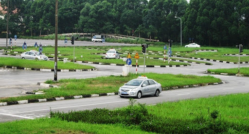 mo-dot-kiem-tra-cac-trung-tam-dao-tao-sat-hach-lai-xe