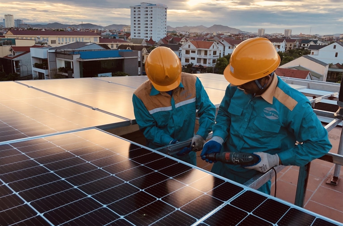 viettel cnkt kon tum thuc hien du an dien mat troi voi tong cong suat 22mw