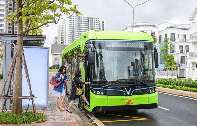 Thêm tuyến buýt điện ở Hà Nội đi vào hoạt động