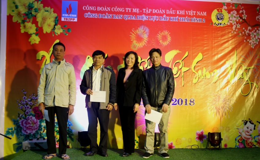 xuan gan ket tet sum vay tren cong truong nmnd thai binh 2