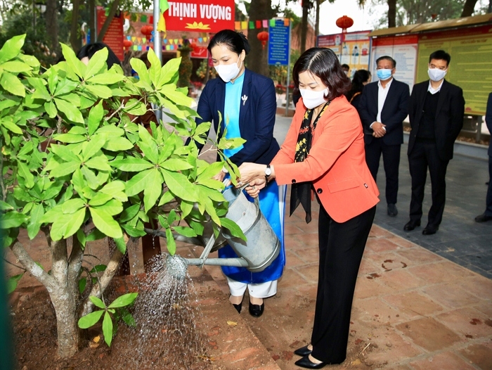 Phát động ''Tết trồng cây - phụ nữ vun trồng tương lai''