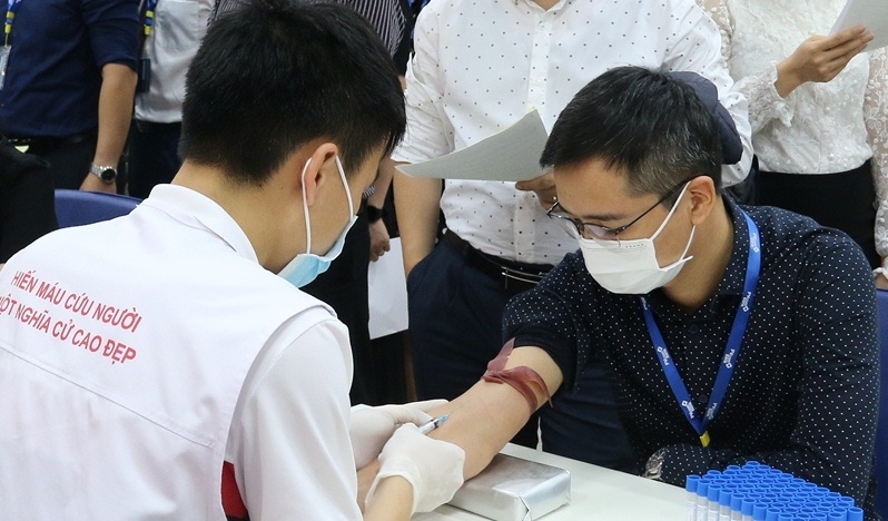 Ngày hội hiến máu “Giọt xuân hồng PVcomBank”