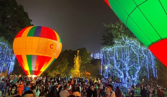 “Du lịch Hà Nội chào 2022