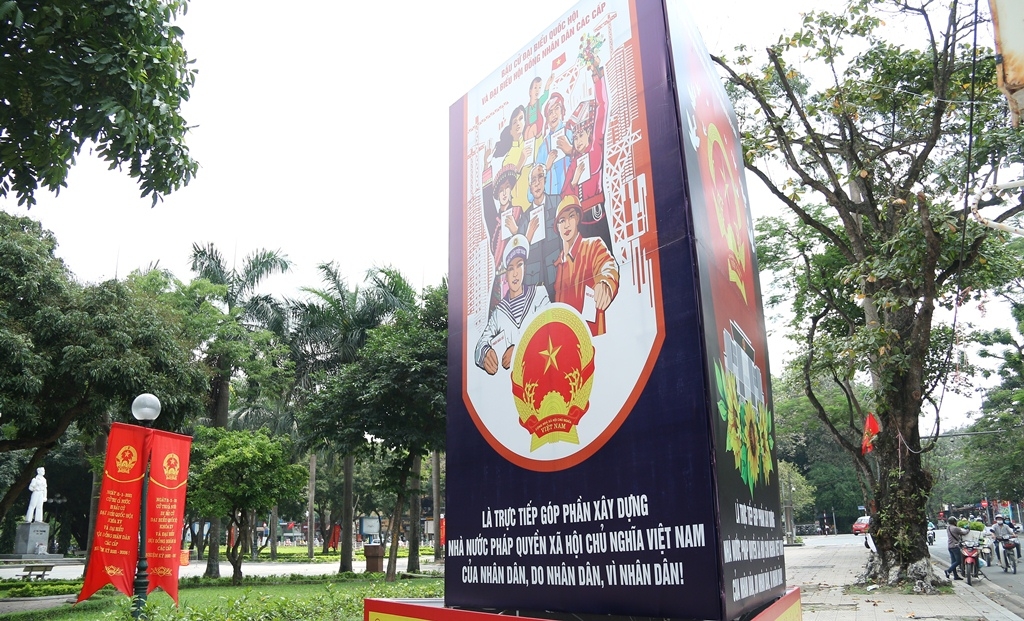 Hà Nội trang hoàng rực rỡ mừng ngày hội lớn Hà Nội trang hoàng rực rỡ mừng ngày hội lớn