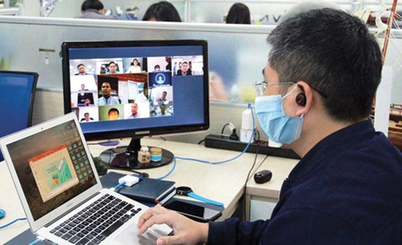 Hà Nội: Khuyến khích làm việc, họp trực tuyến để phòng Covid-19