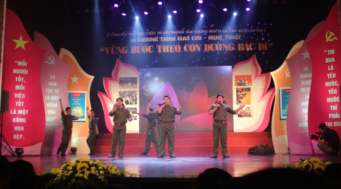 bsr gianh giai nhat cuoc thi viet nhung tam guong binh di ma cao quy lan thu 7