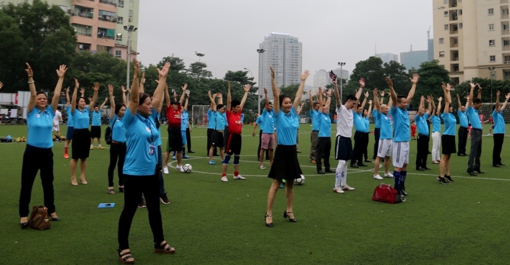 phat huy vai tro cua cac to chuc doan the chinh tri co quan tap doan