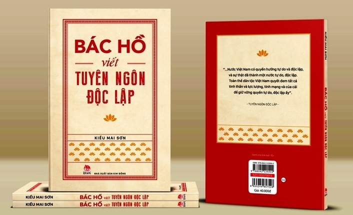 Ra mắt sách ''Bác Hồ viết Tuyên ngôn Độc lập''