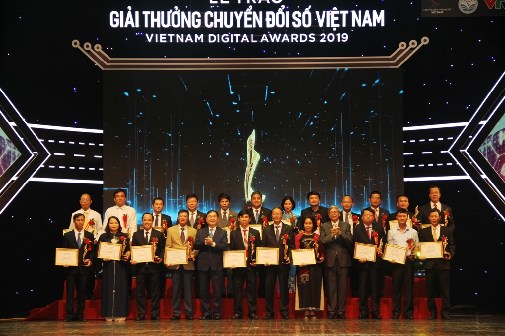 50 to chuc doanh nghiep dat giai thuong cong nghe so viet nam 2019
