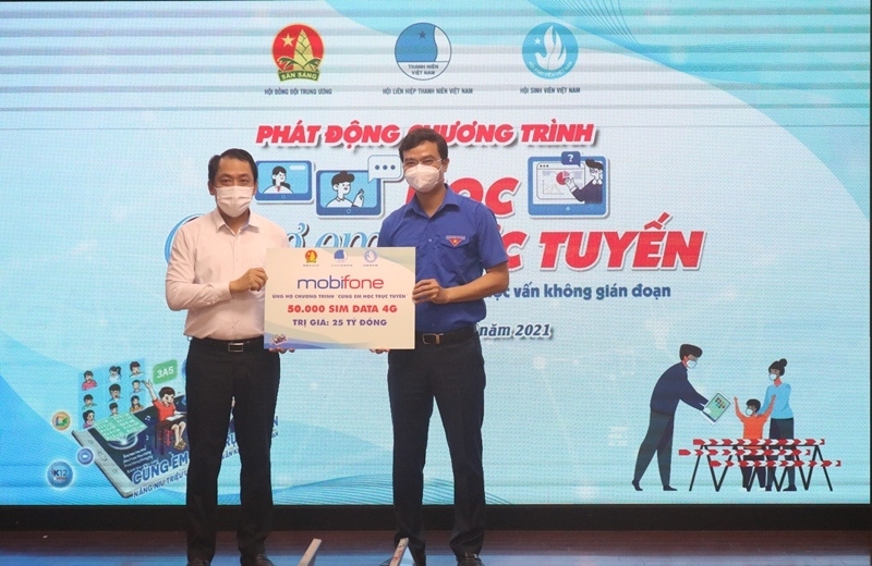 “Cùng em học trực tuyến” - Nâng niu triệu ước mơ học vấn không gián đoạn