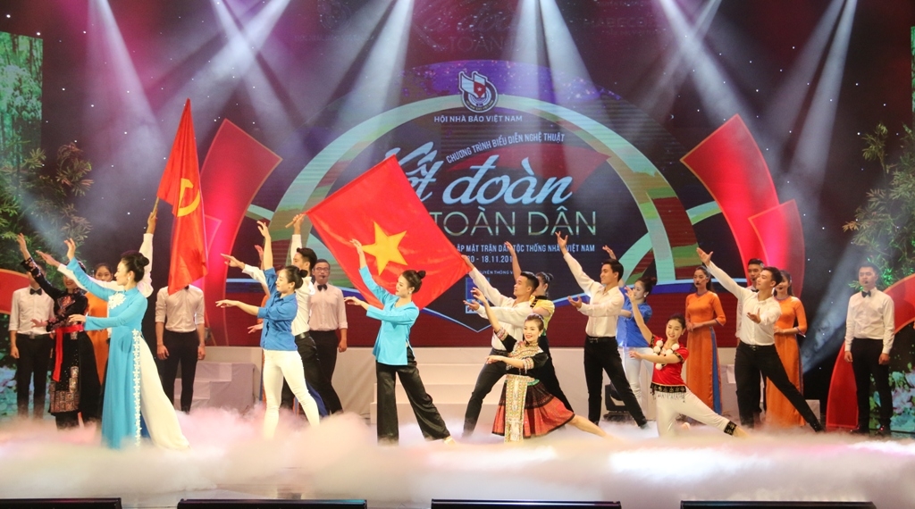 dac sac chuong trinh nghe thuat ket doan toan dan