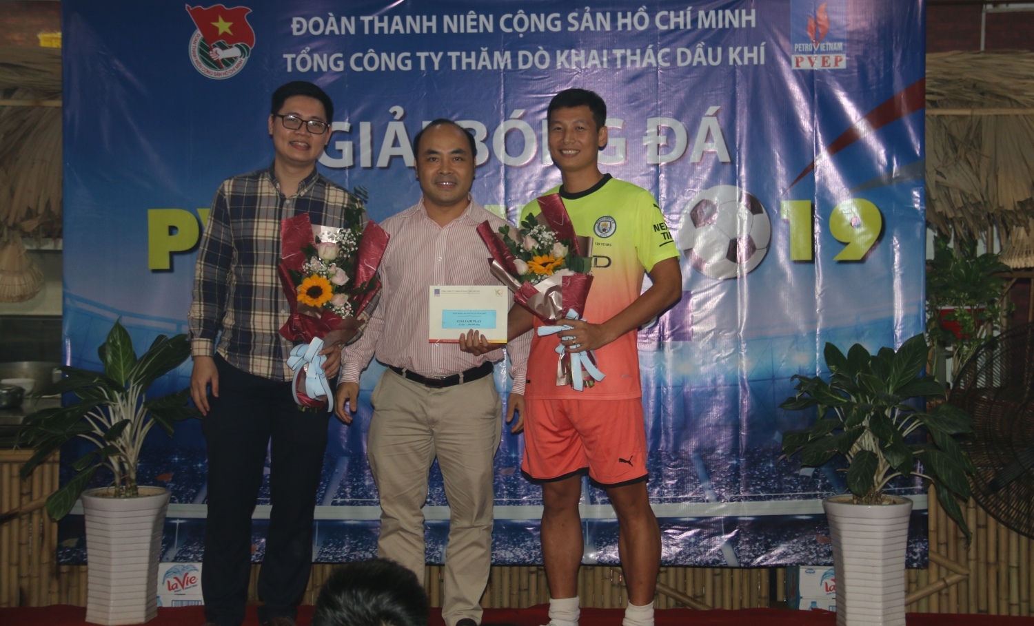 Sôi nổi Giải bóng đá PVEP 2019 soi noi giai bong da pvep 2019