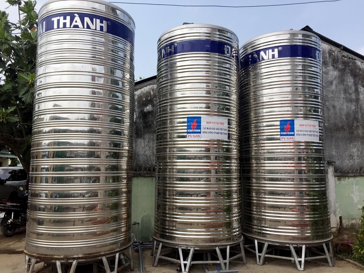 PV GAS trao tặng thêm 2 hệ thống lọc nước giúp Bến Tre đối phó với hạn mặn