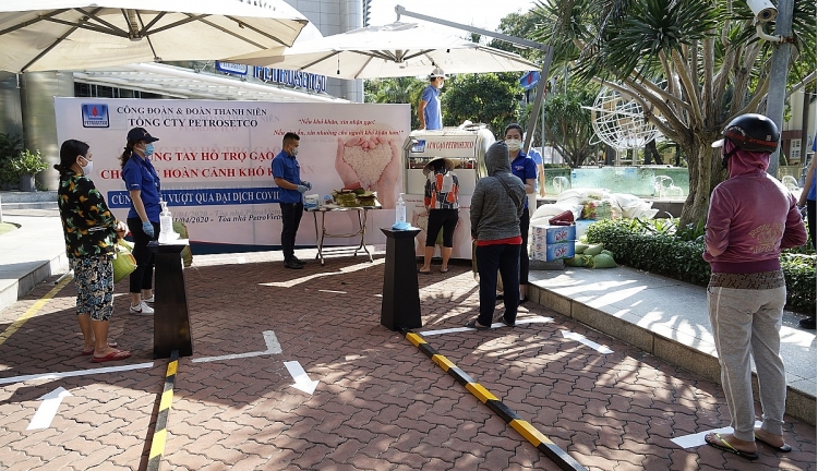 Cây "ATM gạo" của PETROSETCO petrosetco chung tay ho tro gao cho cac hoan canh kho khan