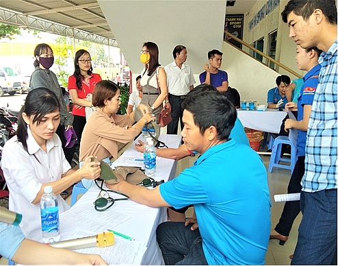nguoi lao dong vietsovpetro huong ung chuong trinh hien mau nhan dao