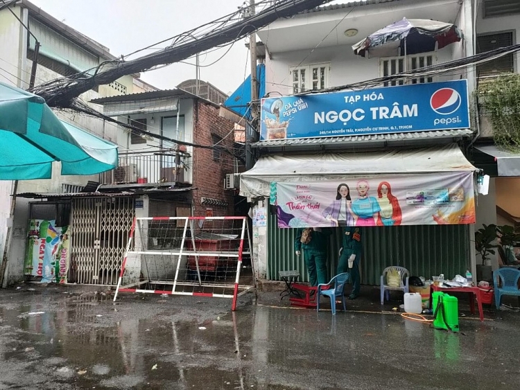 TP HCM: Phát hiện 4 ca nhiễm SARS-CoV-2 tại quận 1