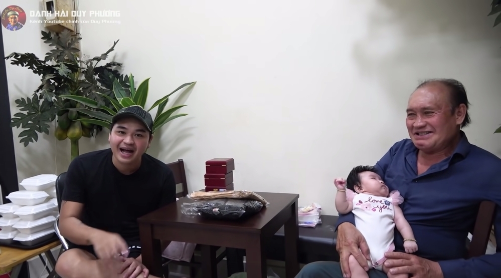 Sao Việt ngày 13/1/2022: JayKii hào hứng khoe ảnh gia đình cùng bố vợ