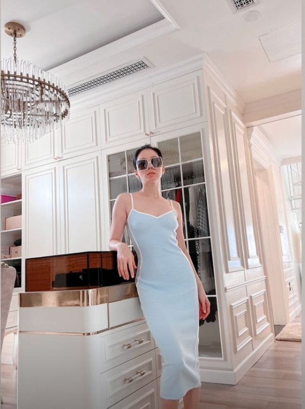 Sao Việt ngày 18/1/2022: Lệ Quyên khoe đồ hiệu khiến dân tình trầm trồ