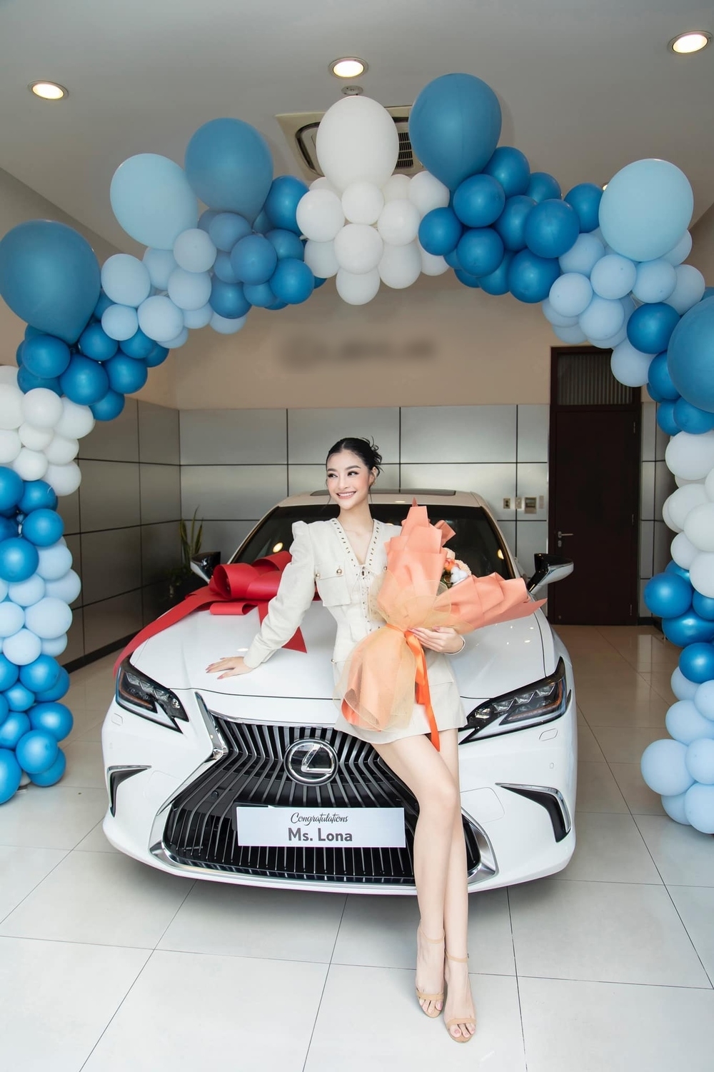Sao Việt ngày 1/2/2022: Chồng cũ Lâm Khánh Chi công khai 