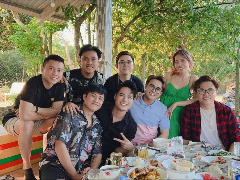 Sao Việt ngày 5/2/2022: Danh tính người đàn ông cầu hôn Midu Sao Việt ngày 5/2/2022: Danh tính người đàn ông cầu hôn Midu