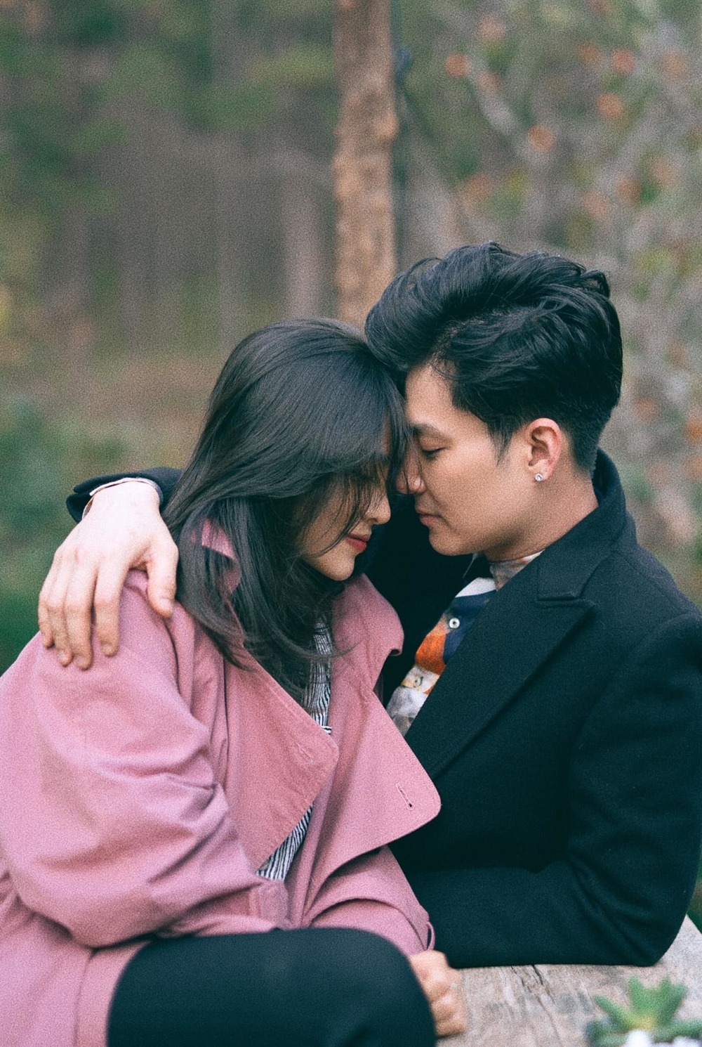 Sao Việt ngày 24/2/2022: Trang Trần hạnh phúc bên chồng Việt kiều