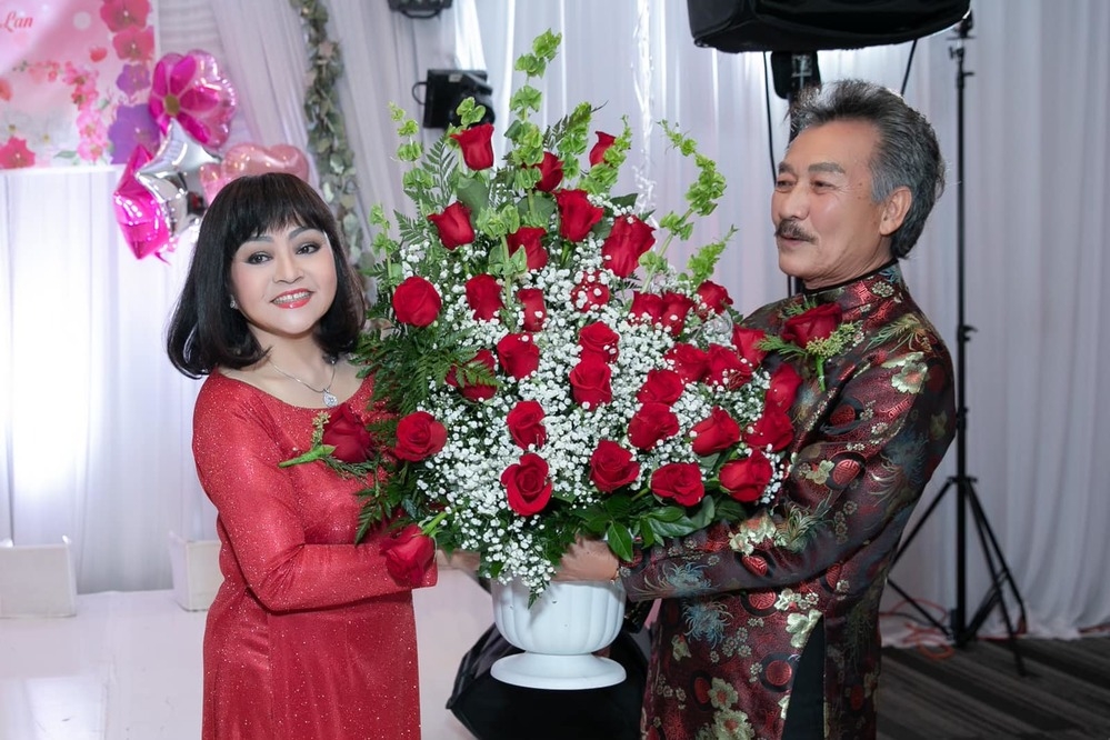 Sao Việt ngày 11/3/2022: Lâm Khánh Chi khoe ảnh ngọt ngào bên Sao Việt ngày 11/3/2022: Lâm Khánh Chi khoe ảnh ngọt ngào bên