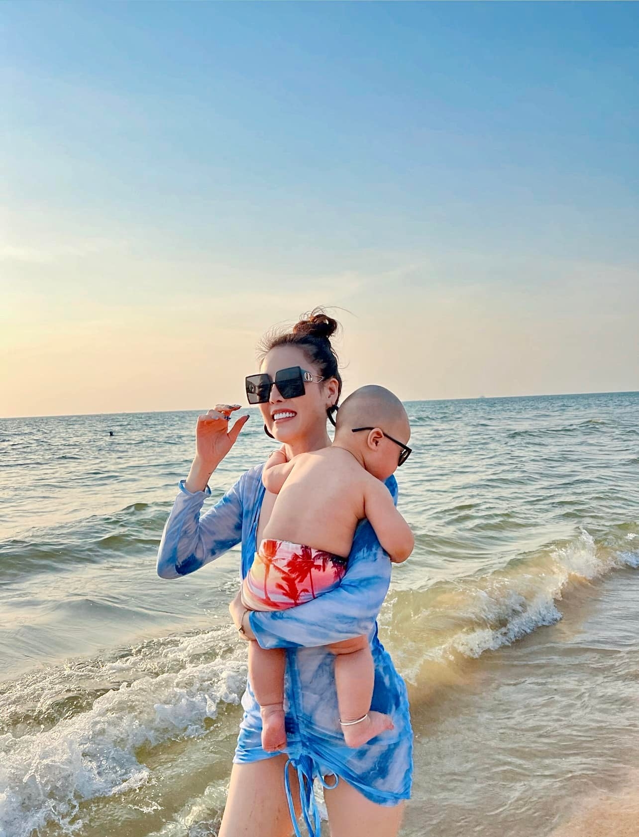 Sao Việt ngày 14/3/2022: Chân dung ái nữ nhà Trường Giang vô tình được lộ diện Sao Việt ngày 14/3/2022: Chân dung ái nữ nhà Trường Giang vô tình được lộ diện