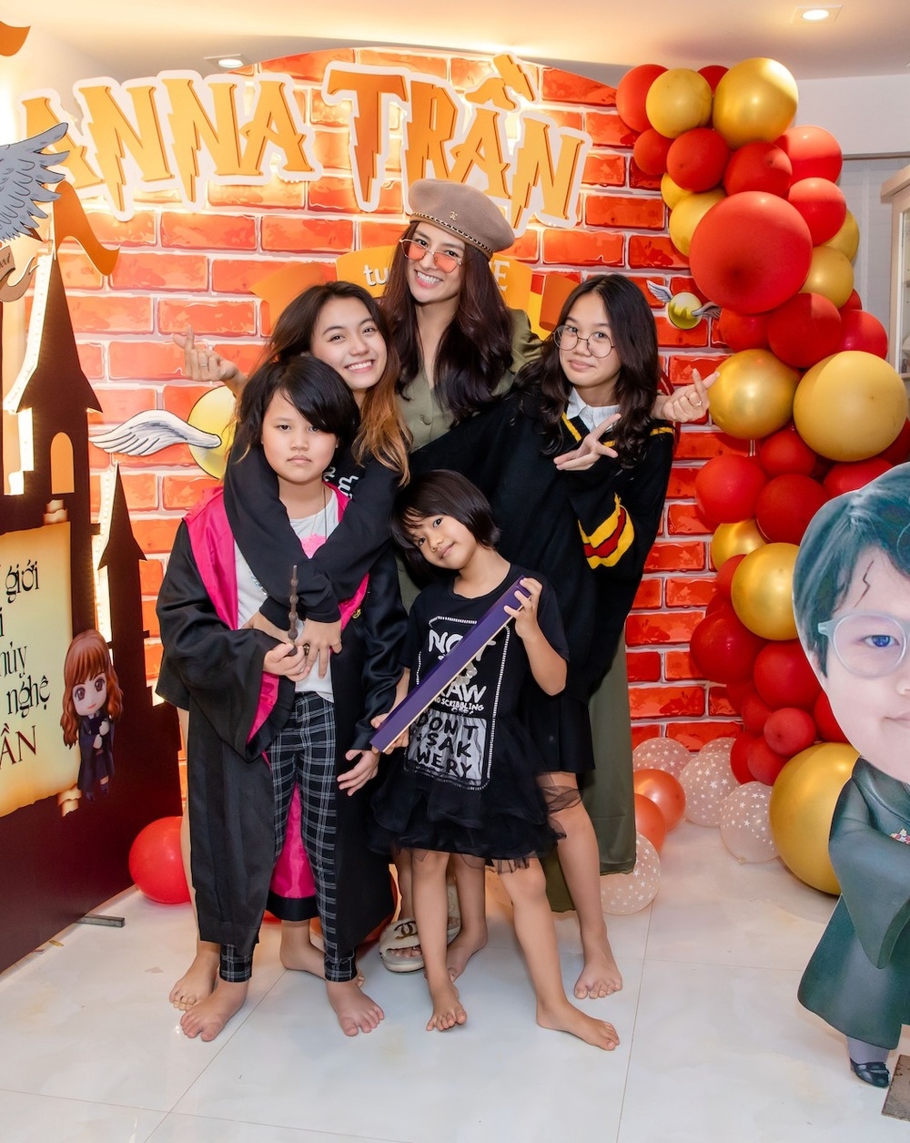 Sao Việt ngày 15/3/2022: Đỗ Thị Hà rạng rỡ trước thềm Miss World Sao Việt ngày 15/3/2022: Đỗ Thị Hà rạng rỡ trước thềm Miss World