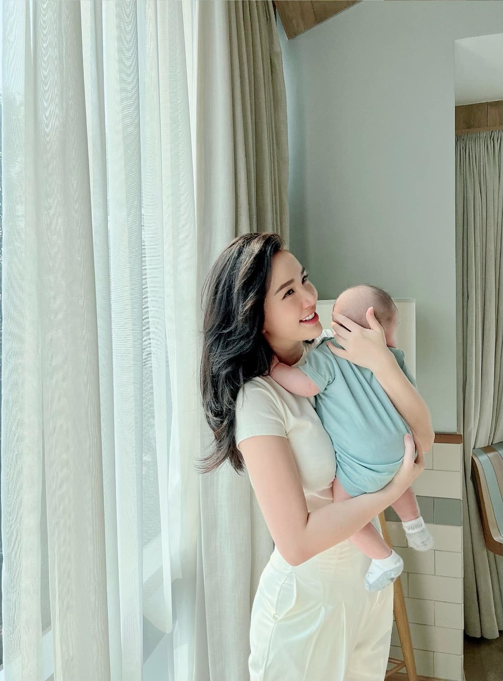 Sao Việt ngày 20/3/2022: Đàm Thu Trang trước nghi vấn bị đàn em 