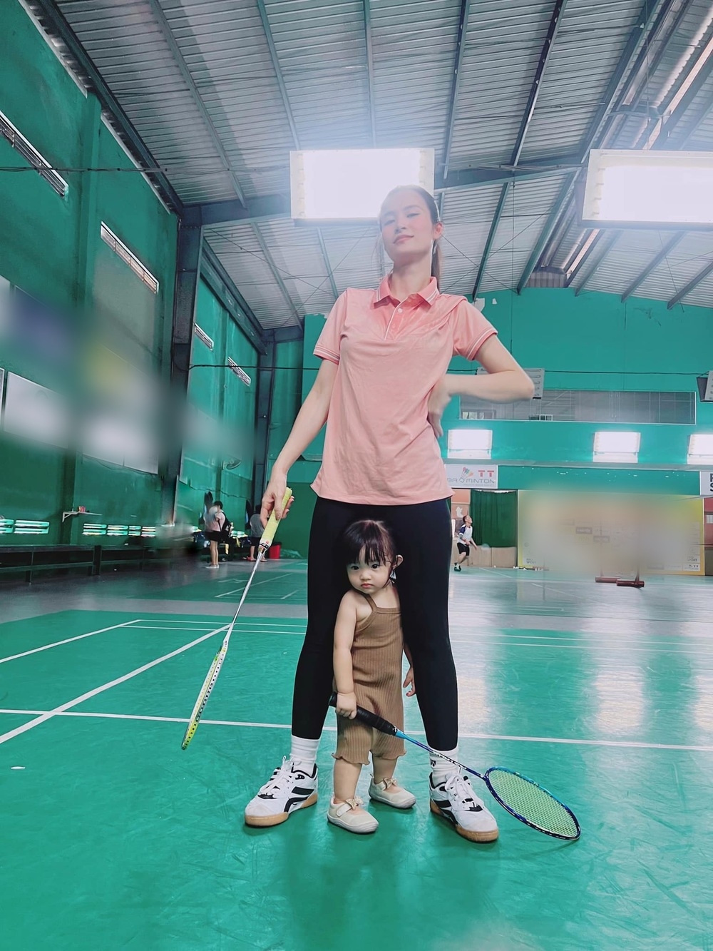 Sao Việt ngày 22/3/2022: Hậu giảm cân thành công, Phương Oanh tự tin khoe dáng