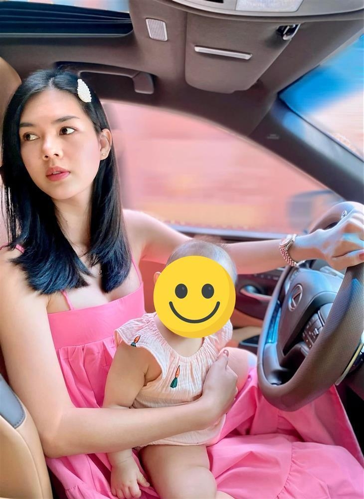 Sao Việt ngày 2/4/2022: AMEE chiếm trọn spotlight dù chỉ diện váy đen đơn giản Sao Việt ngày 2/4/2022: AMEE chiếm trọn spotlight dù chỉ diện váy đen đơn giản