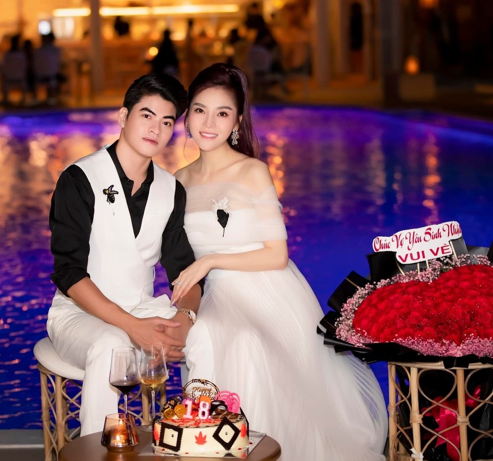 Sao Việt ngày 3/4/2022: Sam trở lại màn ảnh với tạo hình mới Sao Việt ngày 3/4/2022: Sam trở lại màn ảnh với tạo hình mới