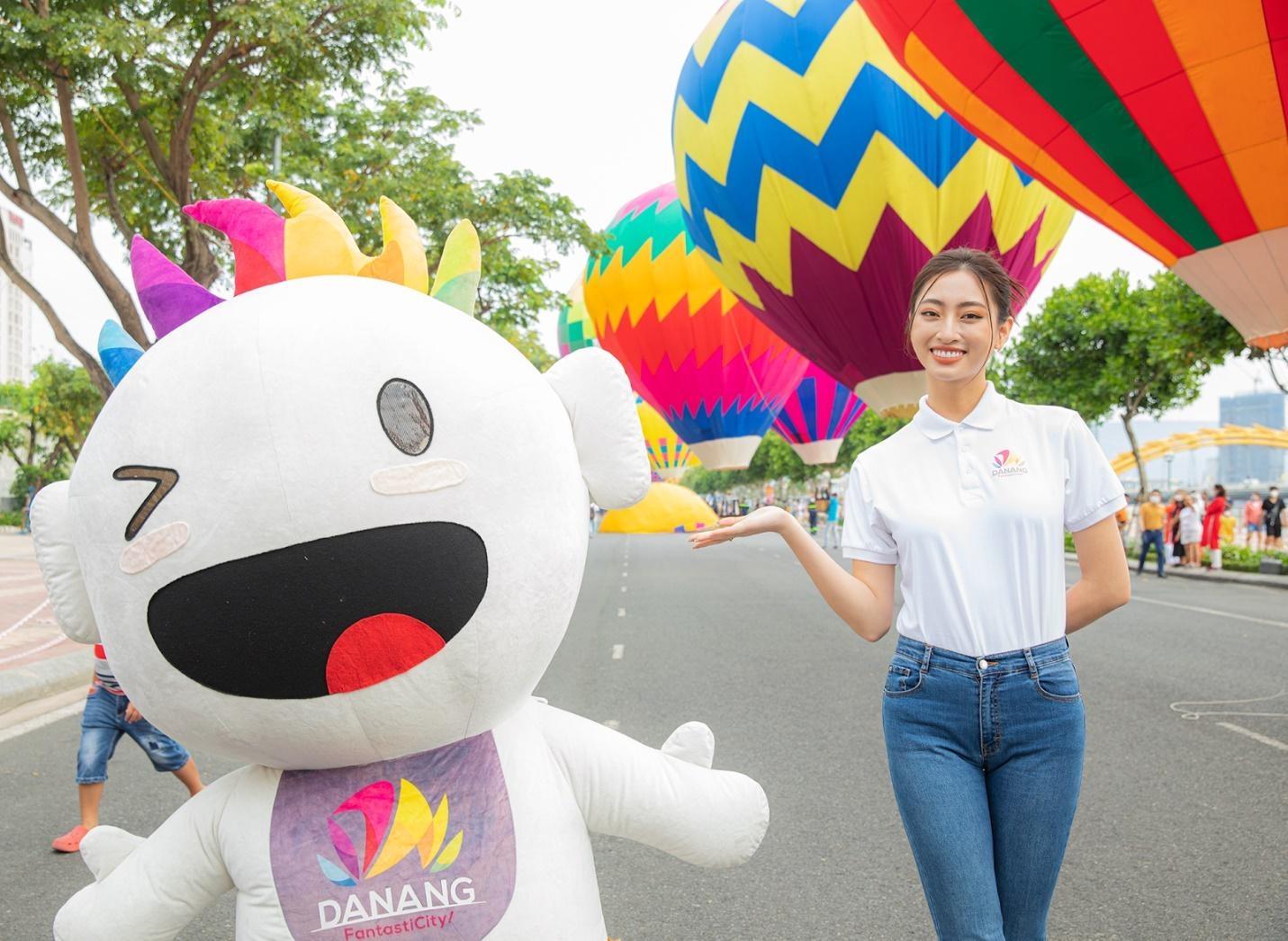 Sao Việt ngày 3/4/2022: Sam trở lại màn ảnh với tạo hình mới Sao Việt ngày 3/4/2022: Sam trở lại màn ảnh với tạo hình mới